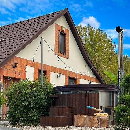 Posteleki Vendeghaz-Nyugalom Szigetei Villa Гюла Екстериор снимка