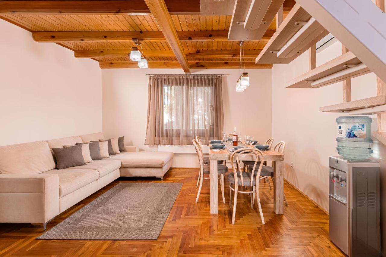 Posteleki Vendeghaz-Nyugalom Szigetei Villa Гюла Екстериор снимка